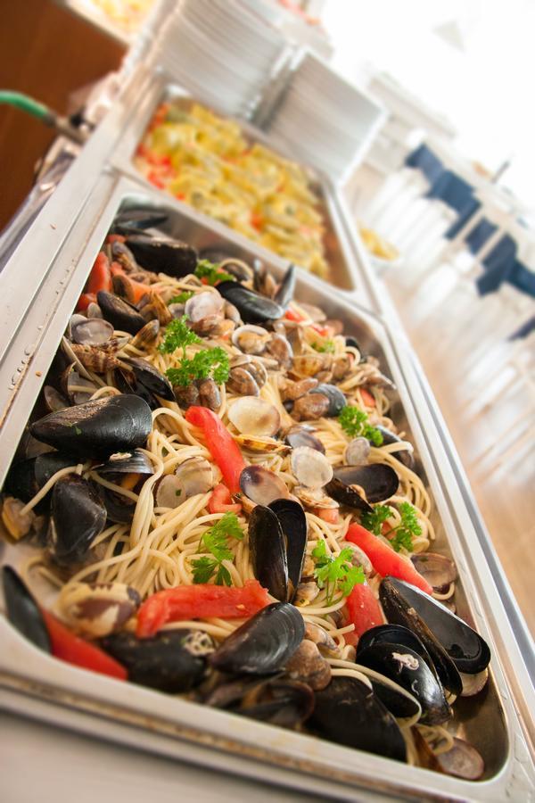 Hotel Raffaello تْشيزيناتيكو المظهر الخارجي الصورة