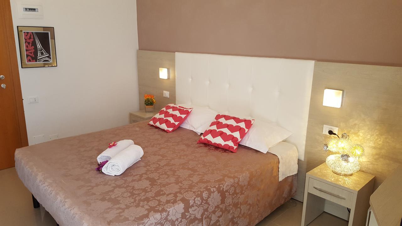 Hotel Raffaello تْشيزيناتيكو المظهر الخارجي الصورة